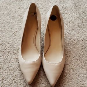 Nine west kitten heels